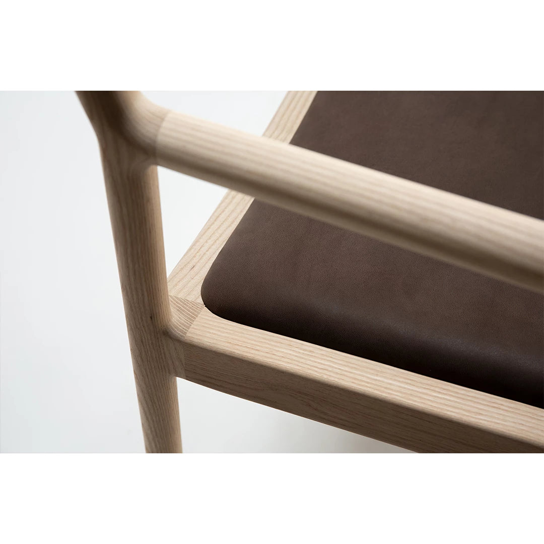 Hirata Gen Collection:Gc01–A BB ヒラタ玄コレクション Gc01–A ダイニングアームチェア