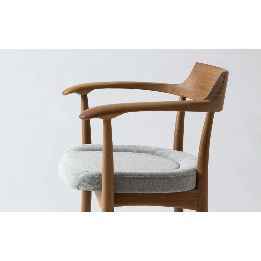 CRESCENT Armchair WN(upholstered seat)