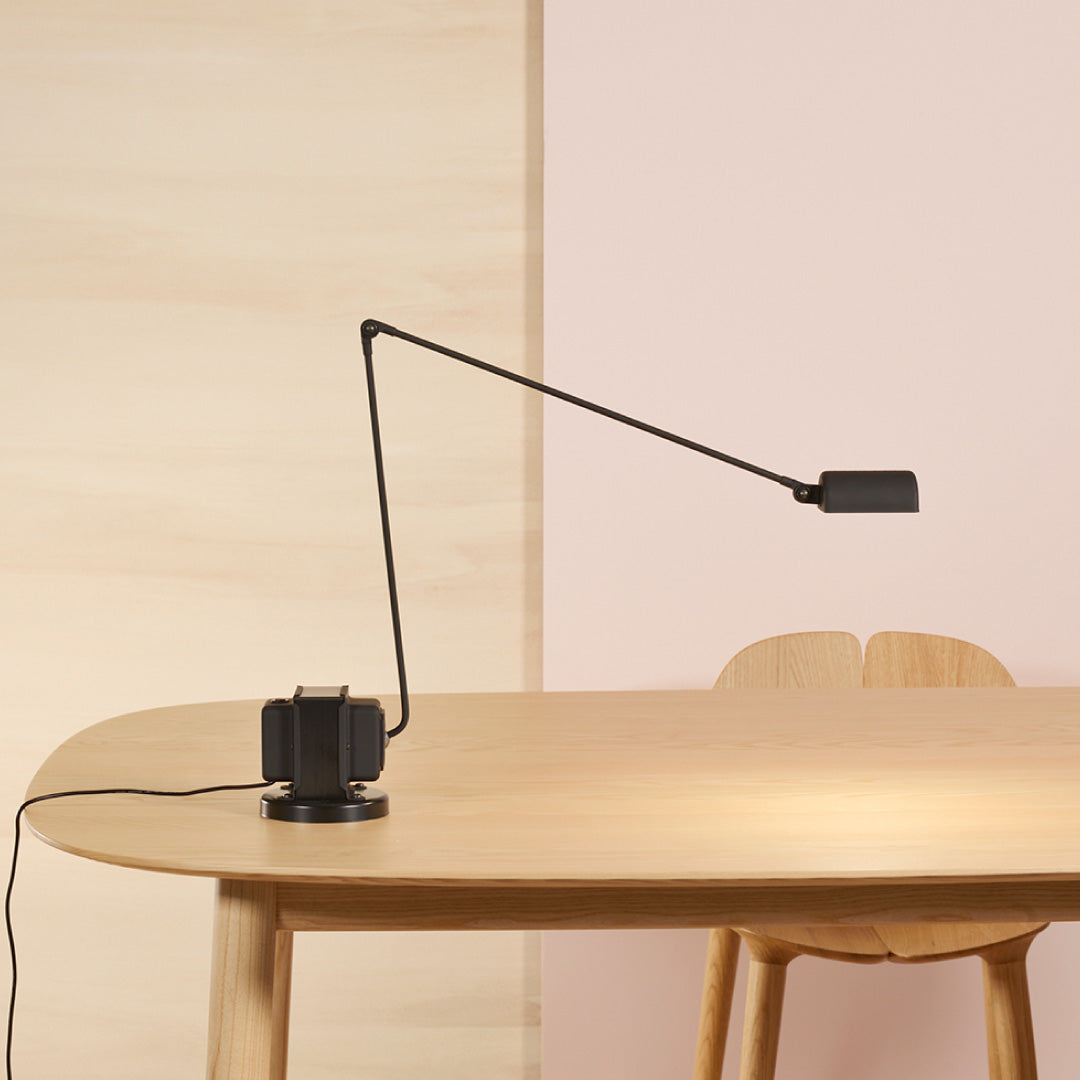 テーブルランプ｜Daphine Table Lamp LED｜イタリアンデザイン｜名作